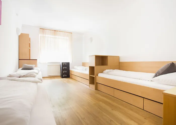 Mynext - Westbahnhof One Hostel