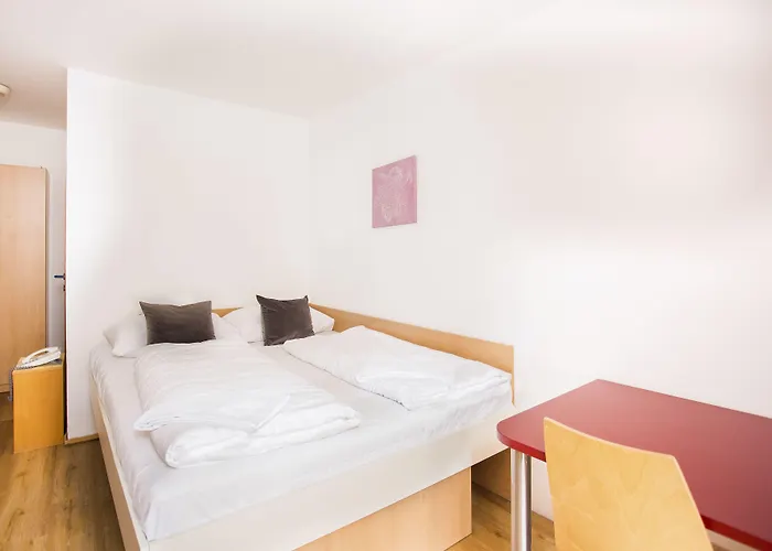 Mynext - Westbahnhof One Hostel