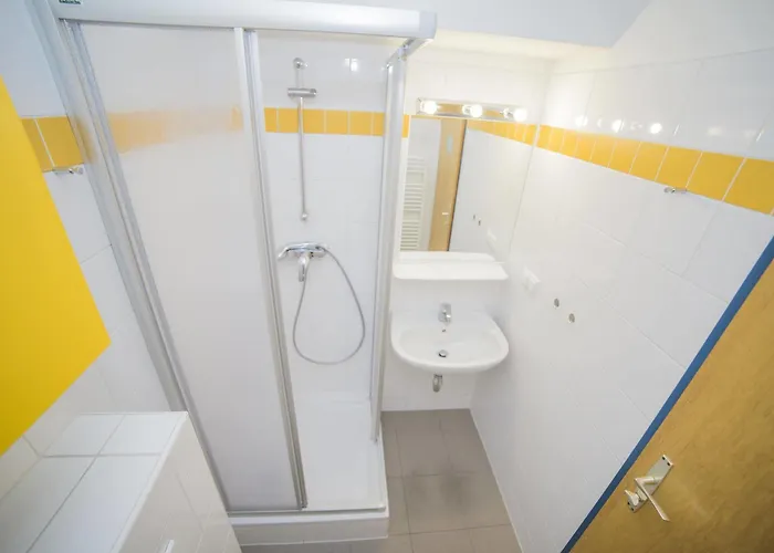 Hostel Mynext - Westbahnhof One *