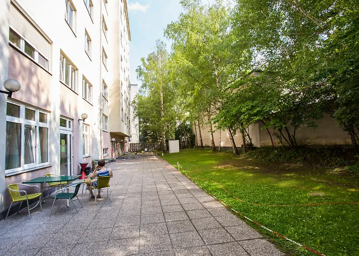 Mynext - Westbahnhof One Hostel