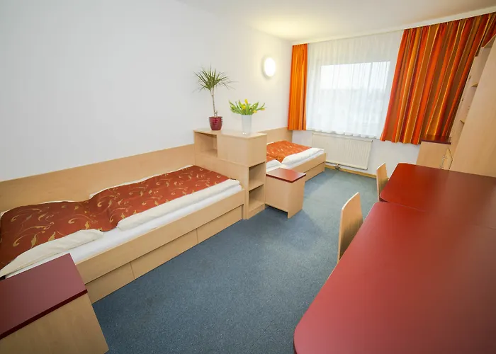 Mynext - Westbahnhof One Hostel *