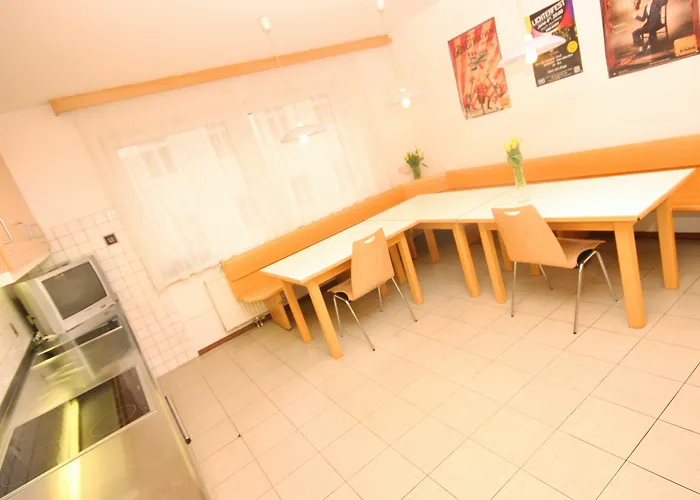 Mynext - Westbahnhof One Hostel