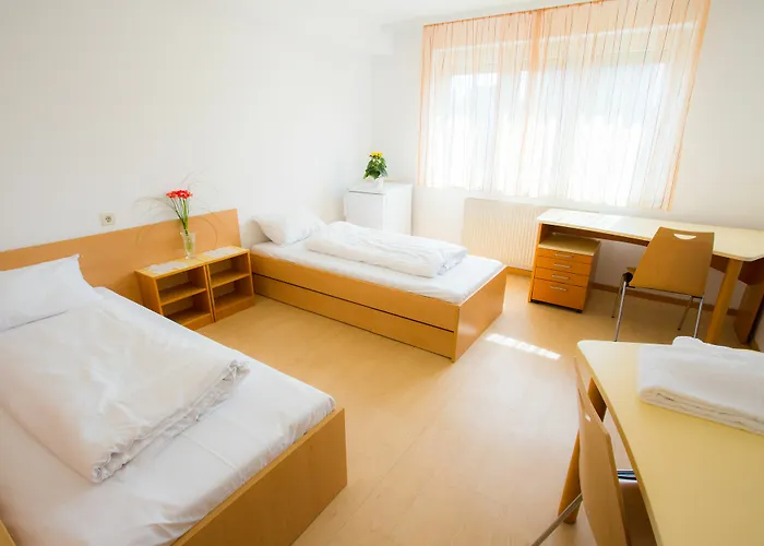 Mynext - Westbahnhof One Hostel